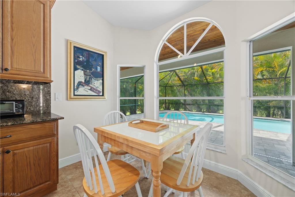 226030993 Property Photo 12