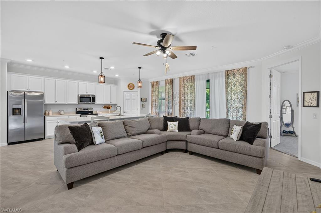 12015 Hawthorn Lake Dr 201 Property Photo 4