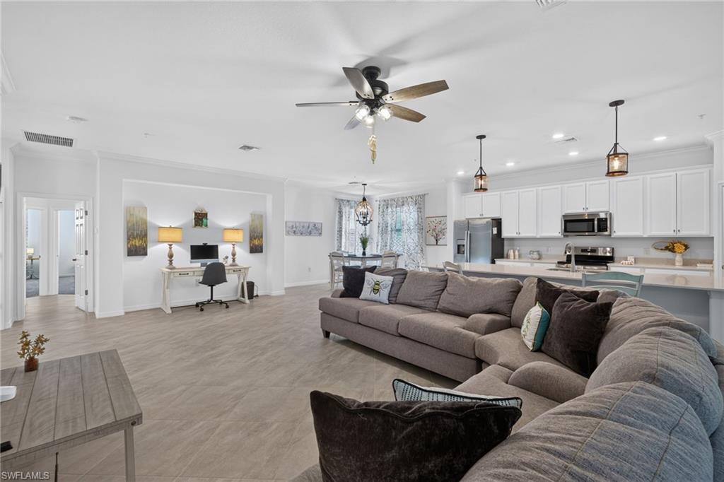 12015 Hawthorn Lake Dr 201 Property Photo 5