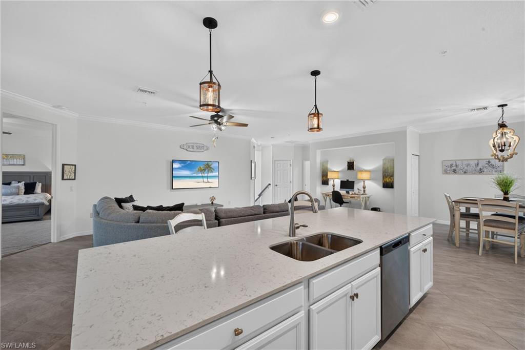 12015 Hawthorn Lake Dr 201 Property Photo 12