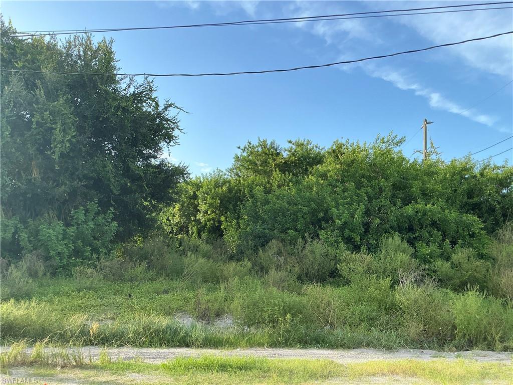 5306 7th St W Property Photo 1