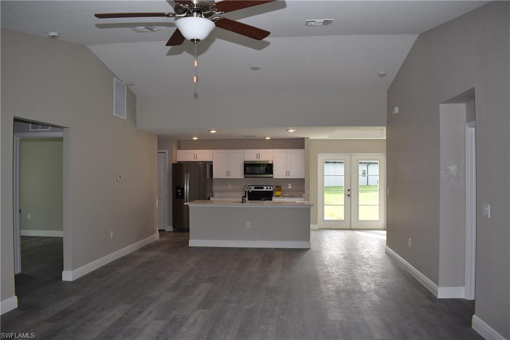 4306 Billingham Ln Property Photo 4