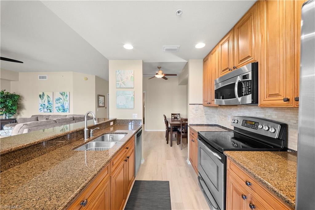 10290 Heritage Bay Blvd 3215 Property Photo 10