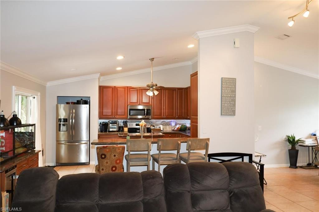 4295 14th St Ne Property Photo 5