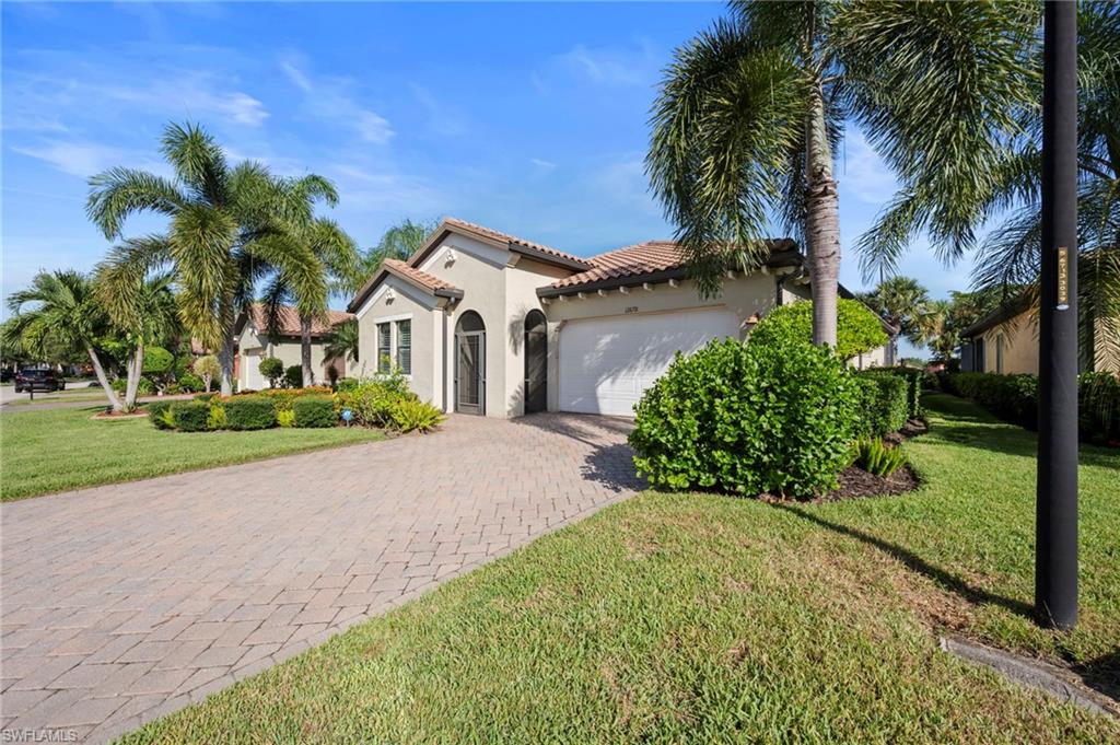 12678 Fairington Way Property Photo 3