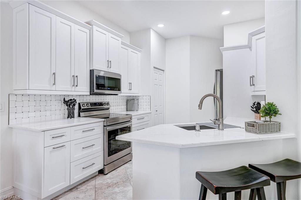 750 Tarpon Cove Dr 202 Property Photo 15
