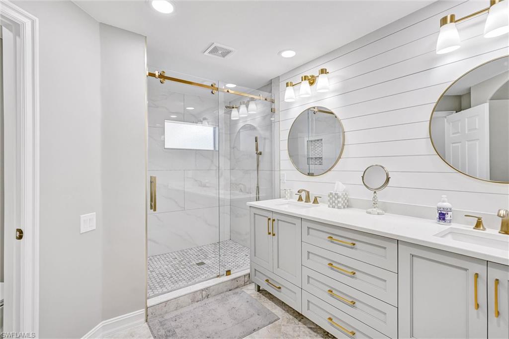 750 Tarpon Cove Dr 202 Property Photo 22