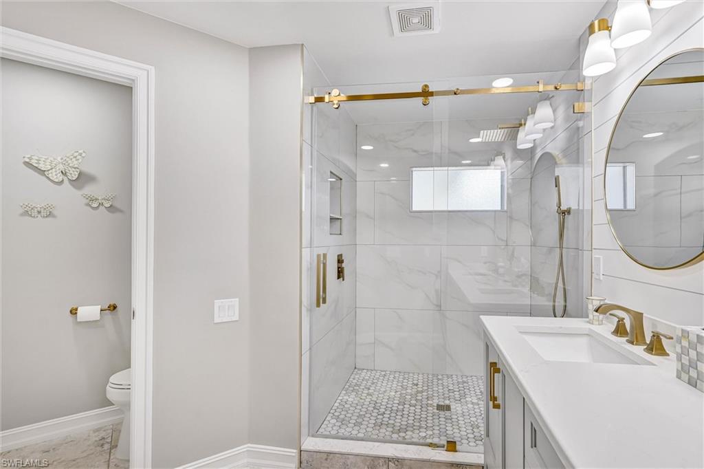 750 Tarpon Cove Dr 202 Property Photo 23