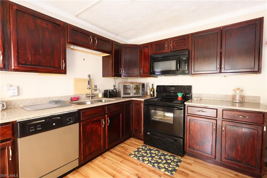 1724 Park Meadows Dr 2 Property Photo 9