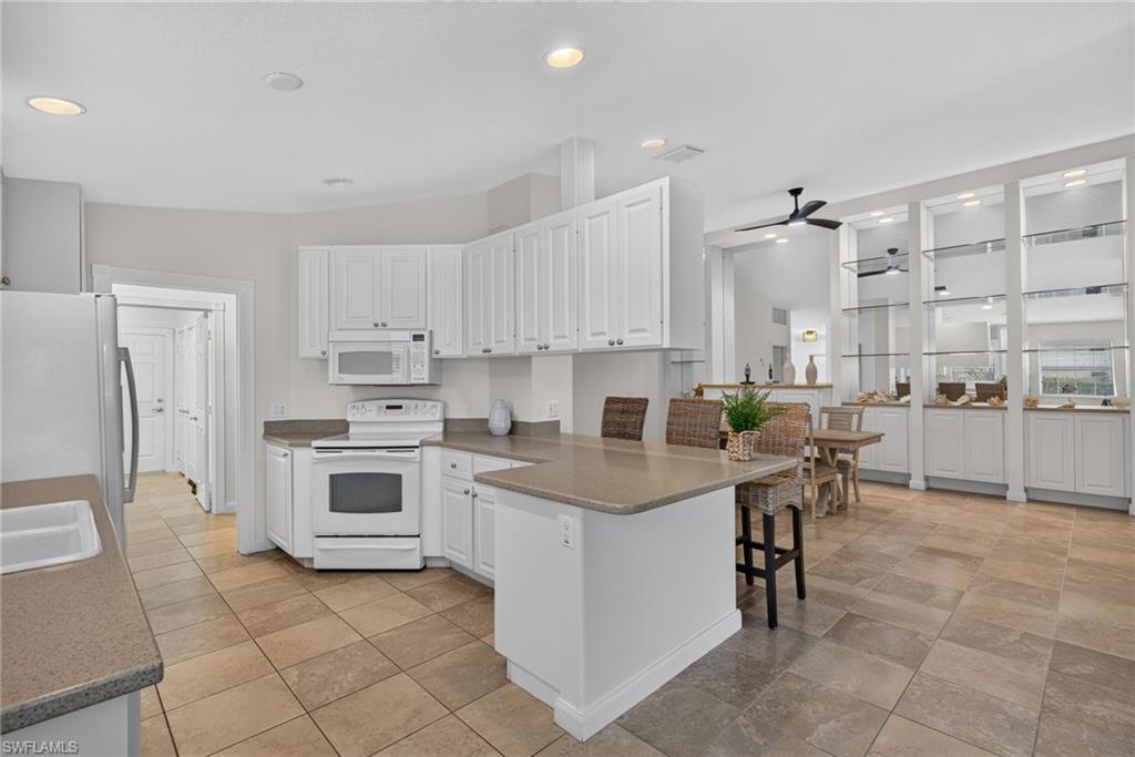 15413 Orlanda Dr Property Photo 3
