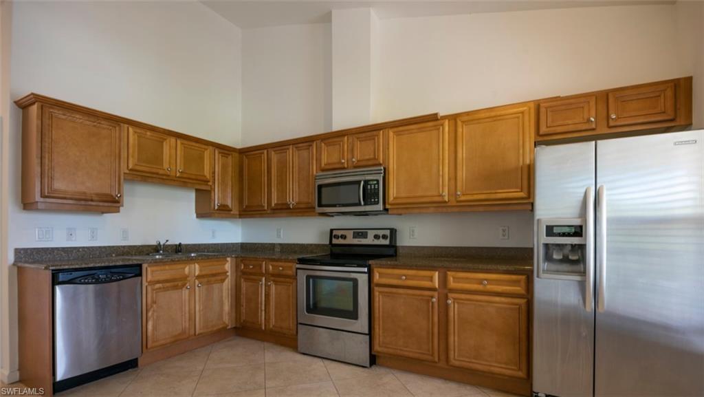 1555 Blue Point AVE 6 Property Photo 1