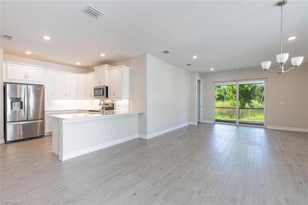 1050 Enbrook Loop Property Photo 4
