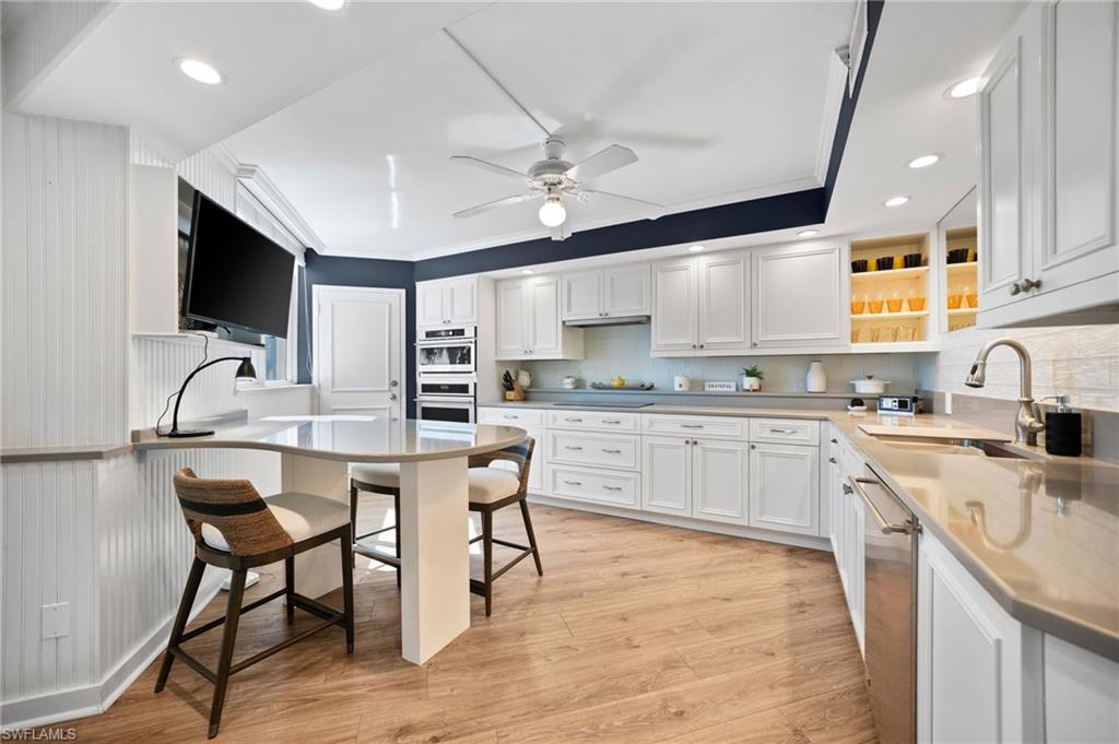 5555 Heron Point Dr 302 Property Photo 12