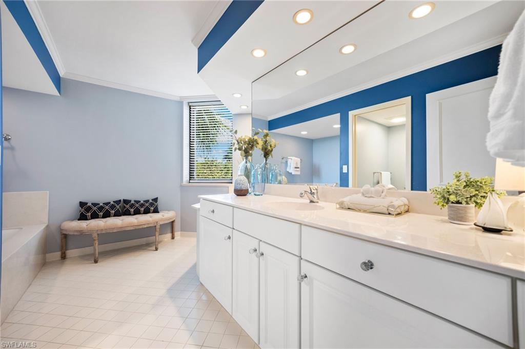 5555 Heron Point Dr 302 Property Photo 21