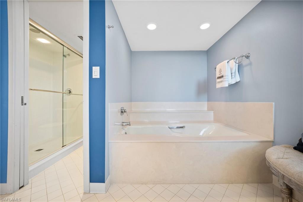 5555 Heron Point Dr 302 Property Photo 23