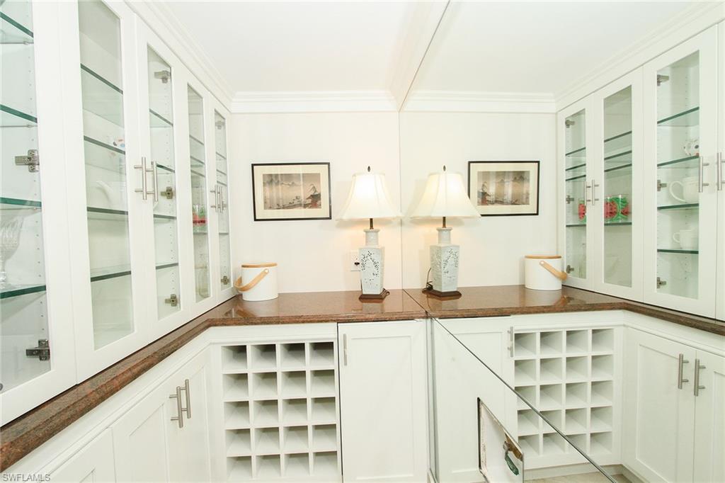 1051 3rd St S 206 Property Photo 5