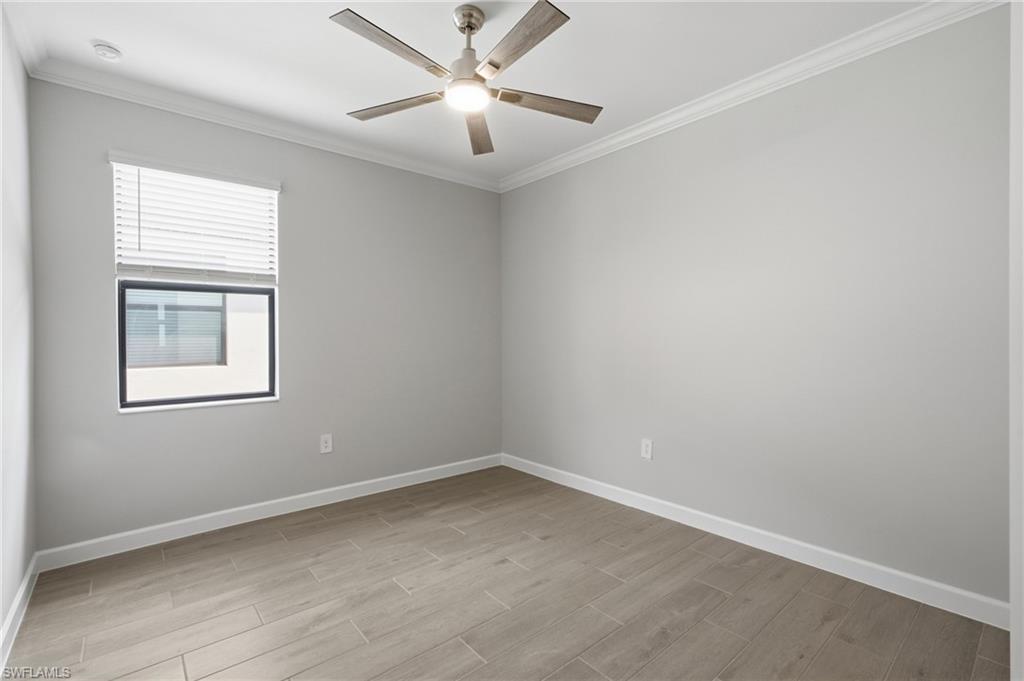 19502 Viewmont Way Property Photo 17