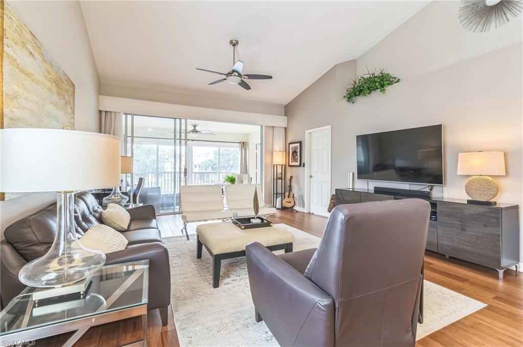 752 Wiggins Lake Dr 201 Property Photo 6