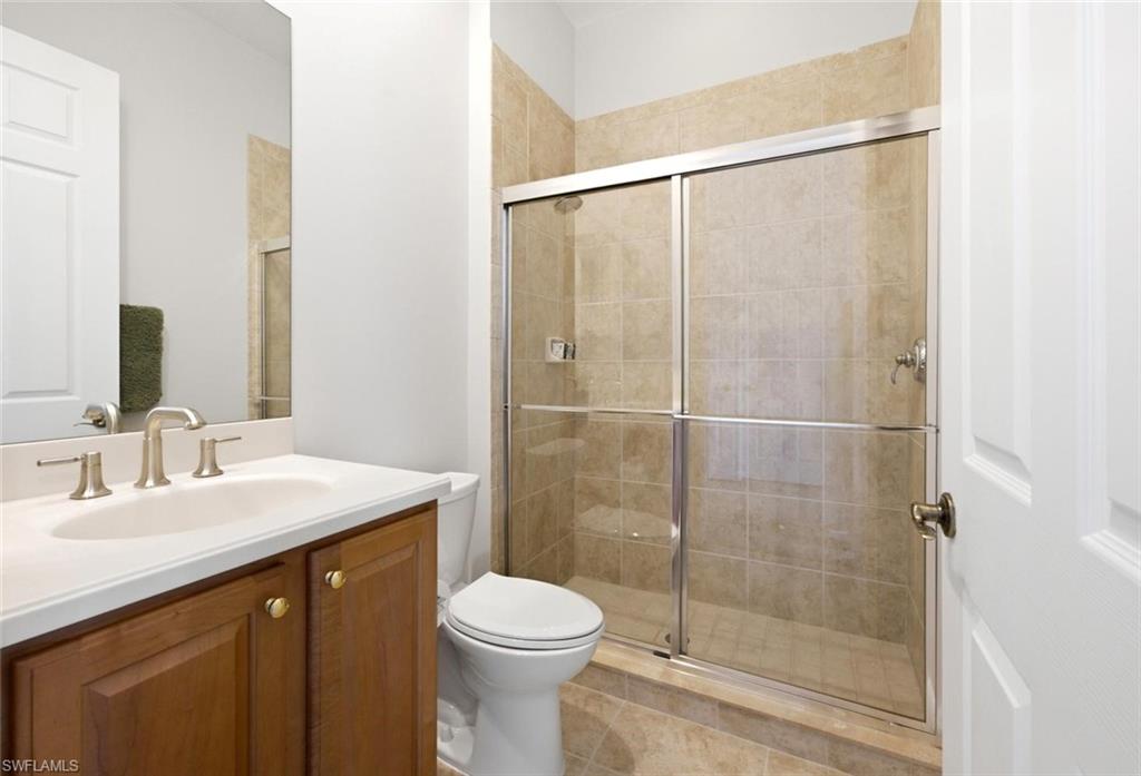 7877 Hawthorne Dr 104 Property Photo 9