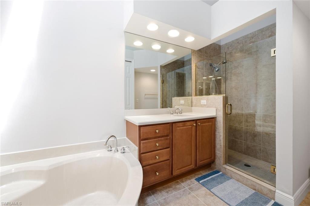 7877 Hawthorne Dr 104 Property Photo 26