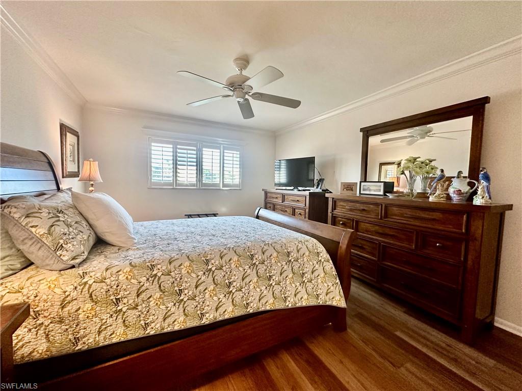 555 Park Shore Dr B403 Property Photo 21