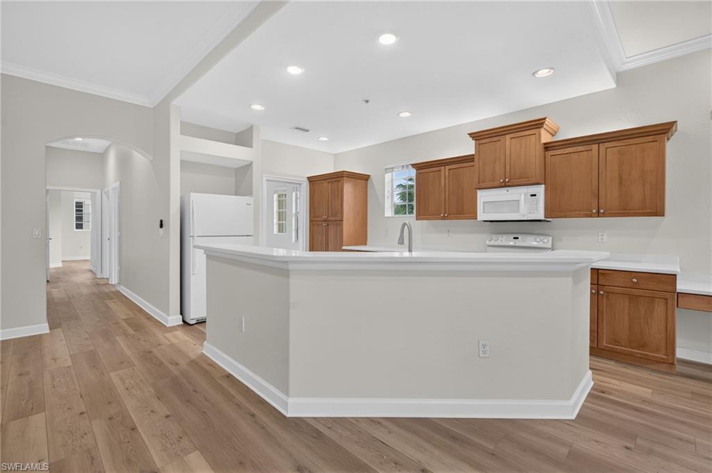 8701 Piazza Del Lago Cir 202 Property Photo 8