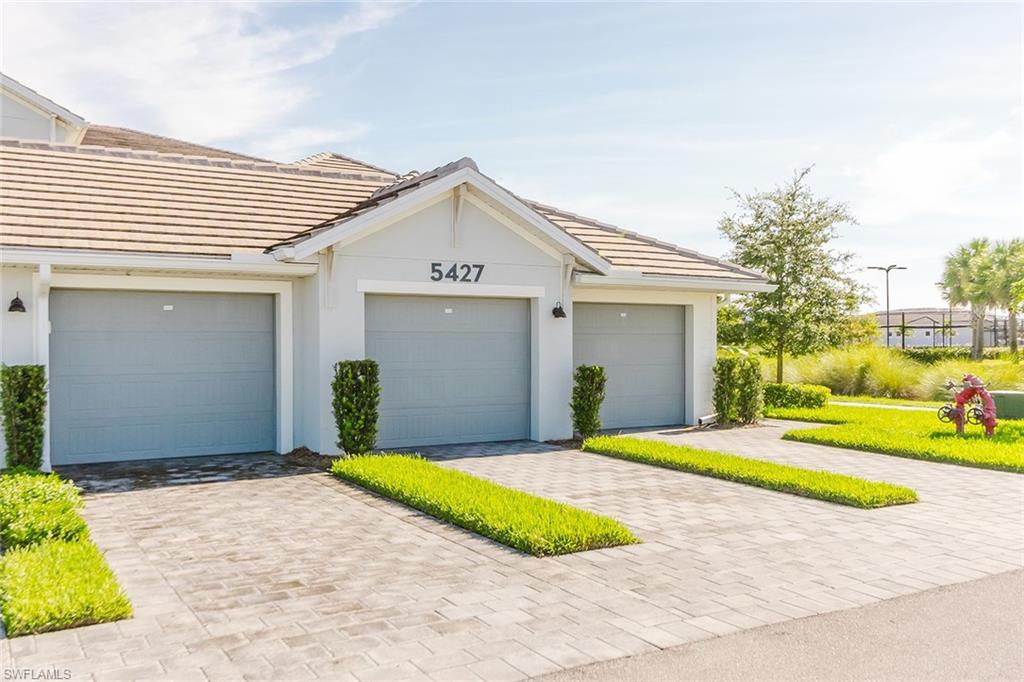 5427 Double Eagle Cir 2825 Property Photo 3
