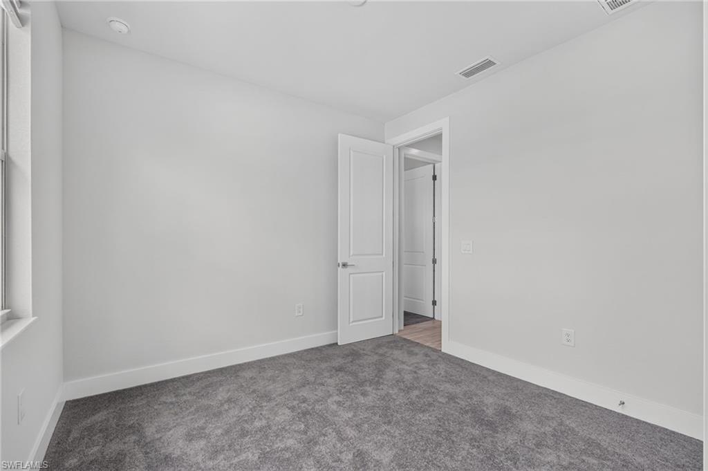 913 33rd Pl Property Photo 28