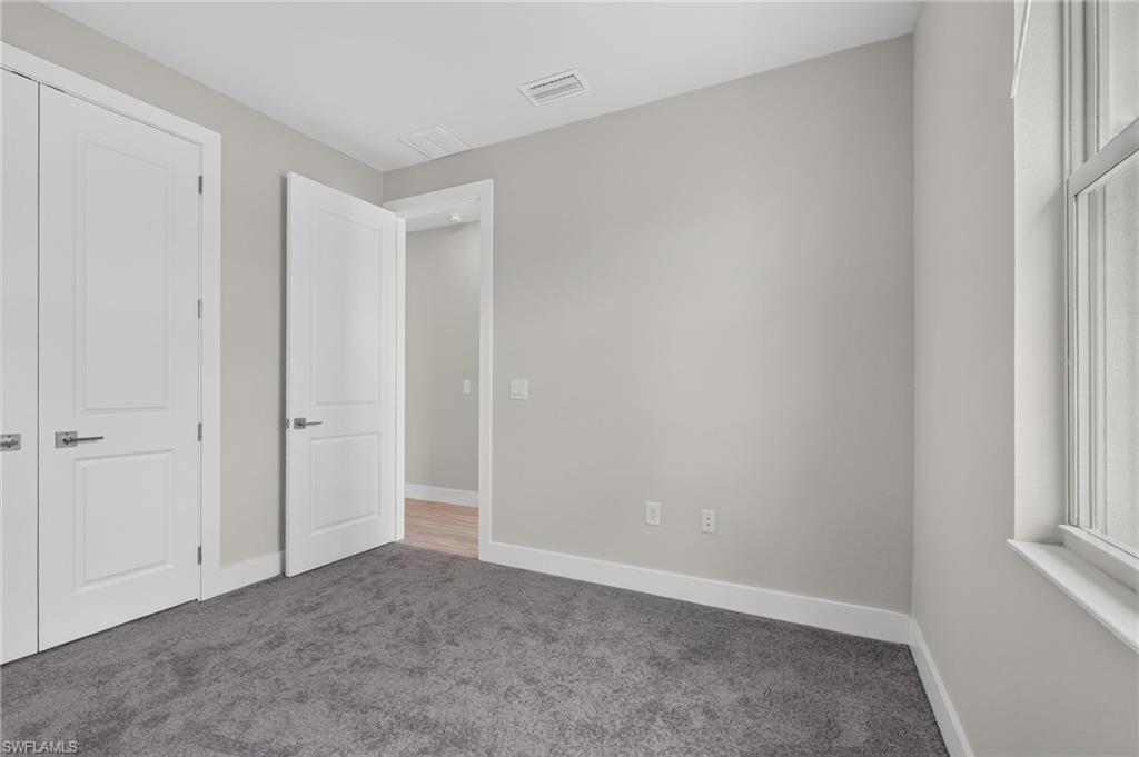 913 33rd Pl Property Photo 29