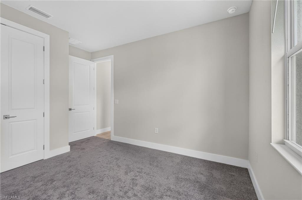913 33rd Pl Property Photo 31