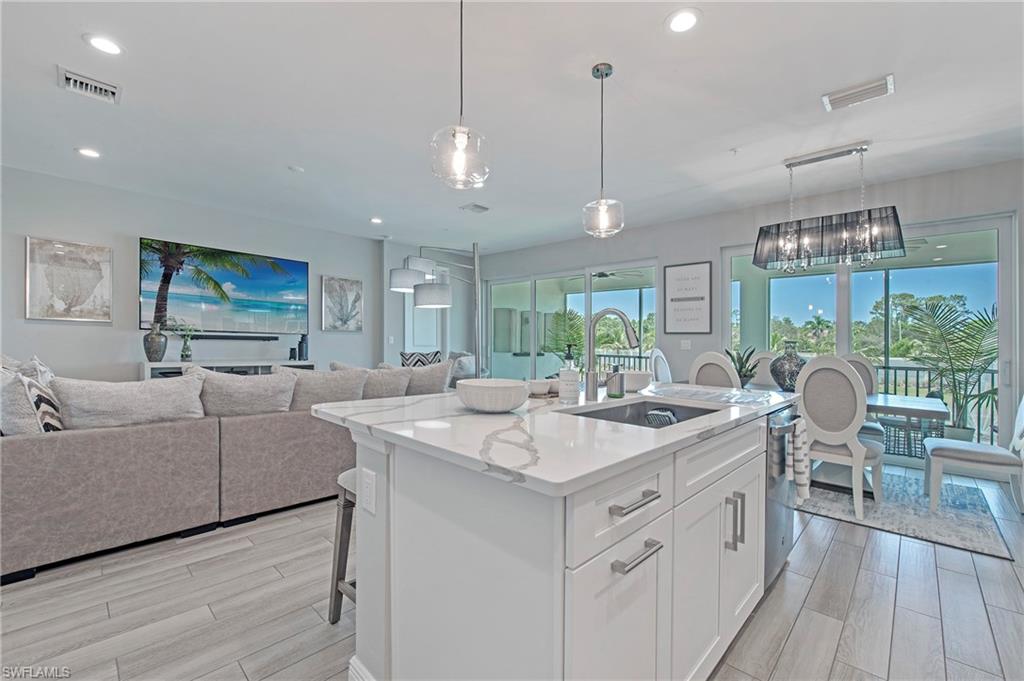 2555 Seychelles Dr 407 Property Photo 15
