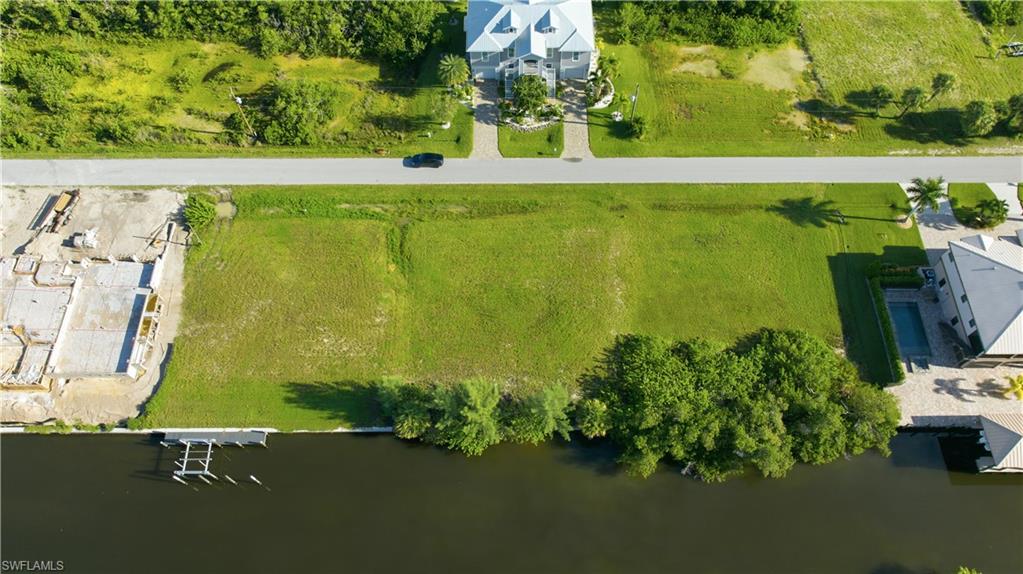 24239 Blackbeard Blvd Property Photo 6