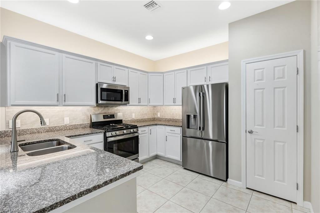 20179 Torch Key Way Property Photo 7