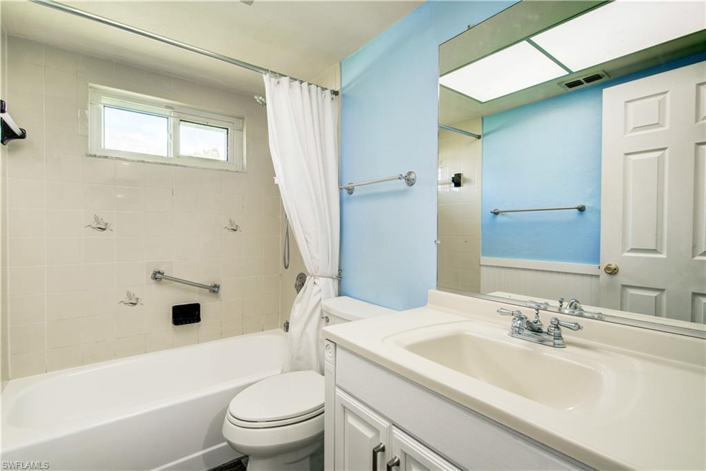 423 39th Ter Property Photo 22