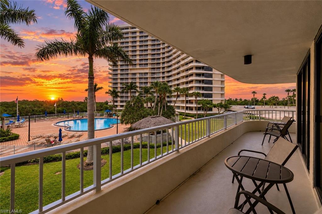 380 Seaview Ct 203 Property Photo 1