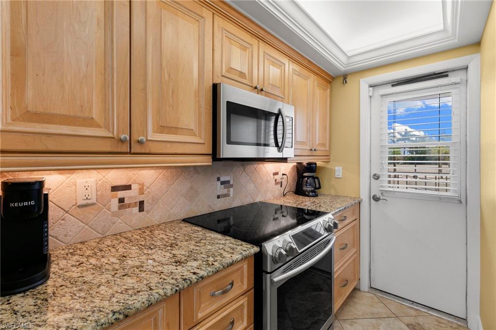 380 Seaview Ct 203 Property Photo 11