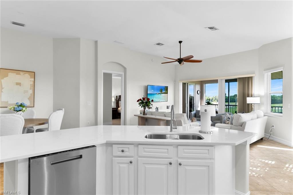 1286 Rialto Way 9-202 Property Photo 7