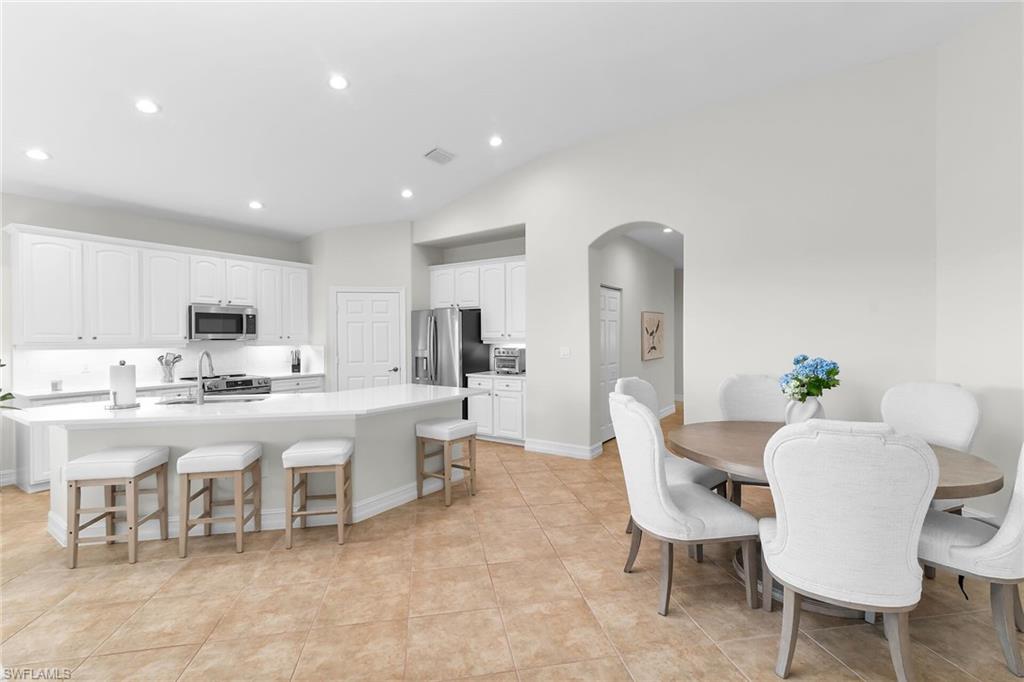 1286 Rialto Way 9-202 Property Photo 9