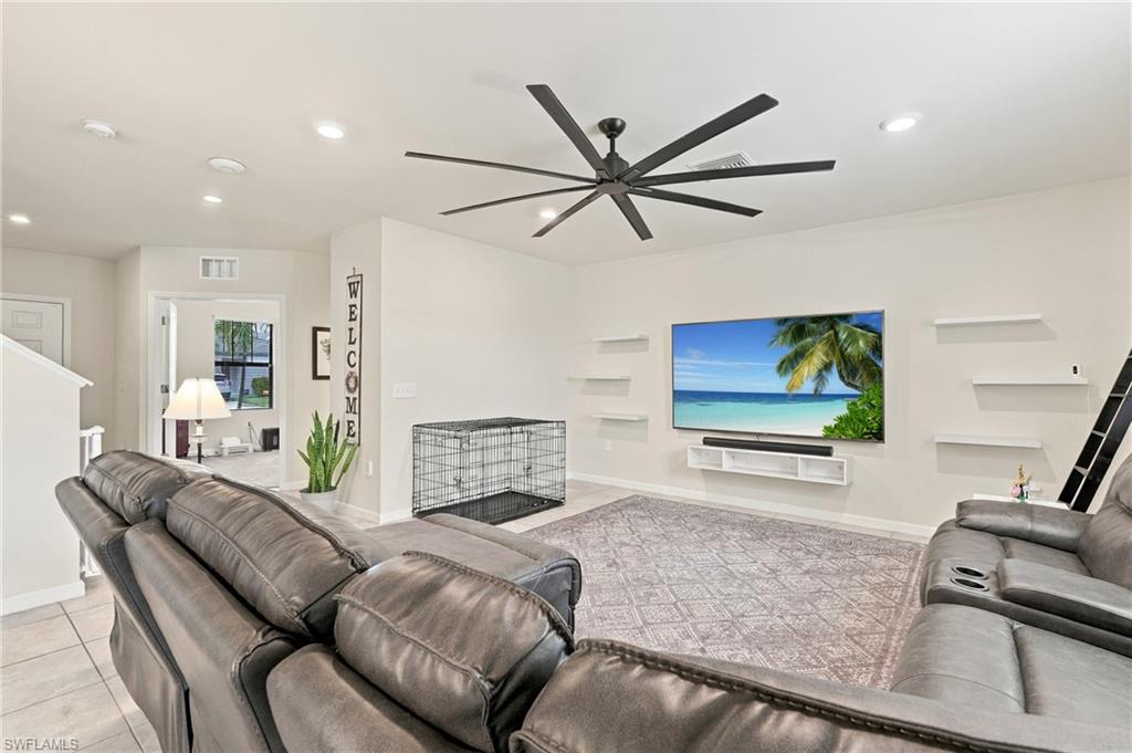 16036 Enclaves Cove Dr Property Photo 3