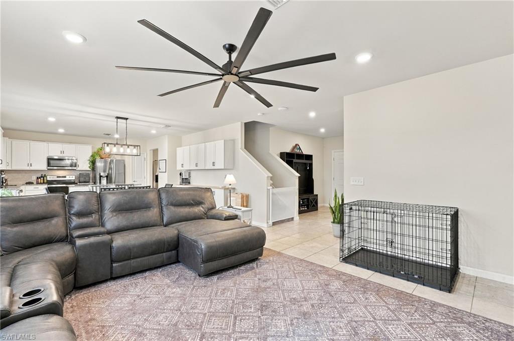 16036 Enclaves Cove Dr Property Photo 4