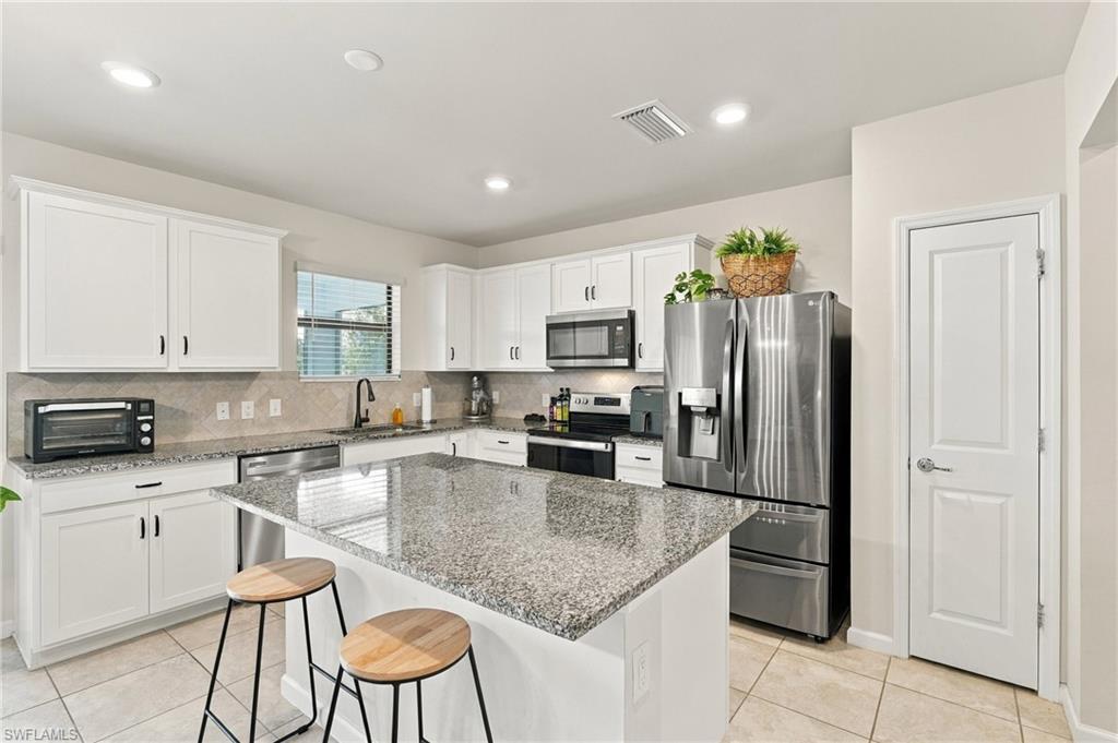 16036 Enclaves Cove Dr Property Photo 5