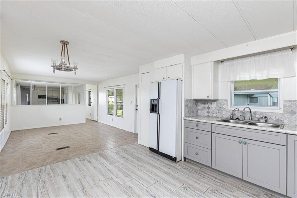 591 Cape Florida Ln Property Photo 8