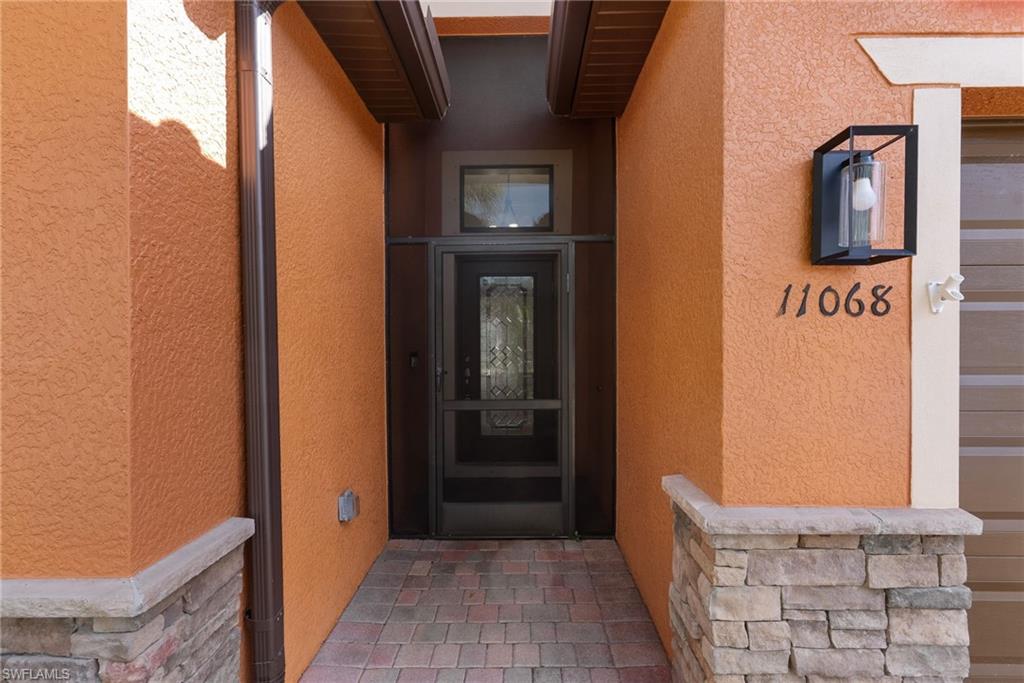 11068 Cherry Laurel Dr E Property Photo 4