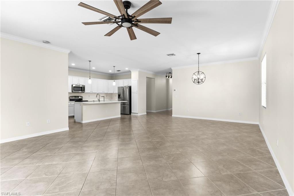 11068 Cherry Laurel Dr E Property Photo 7