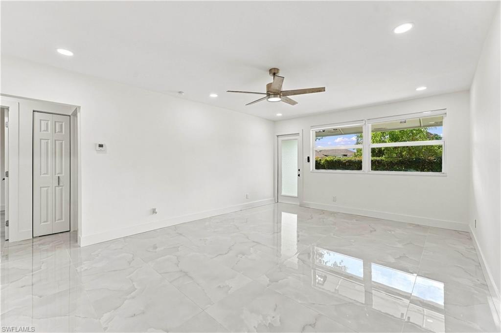 5341 Martin St Property Photo 9