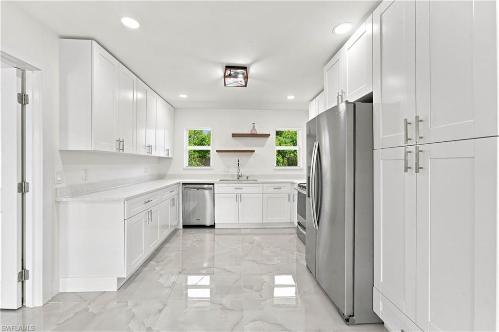 5341 Martin St Property Photo 11