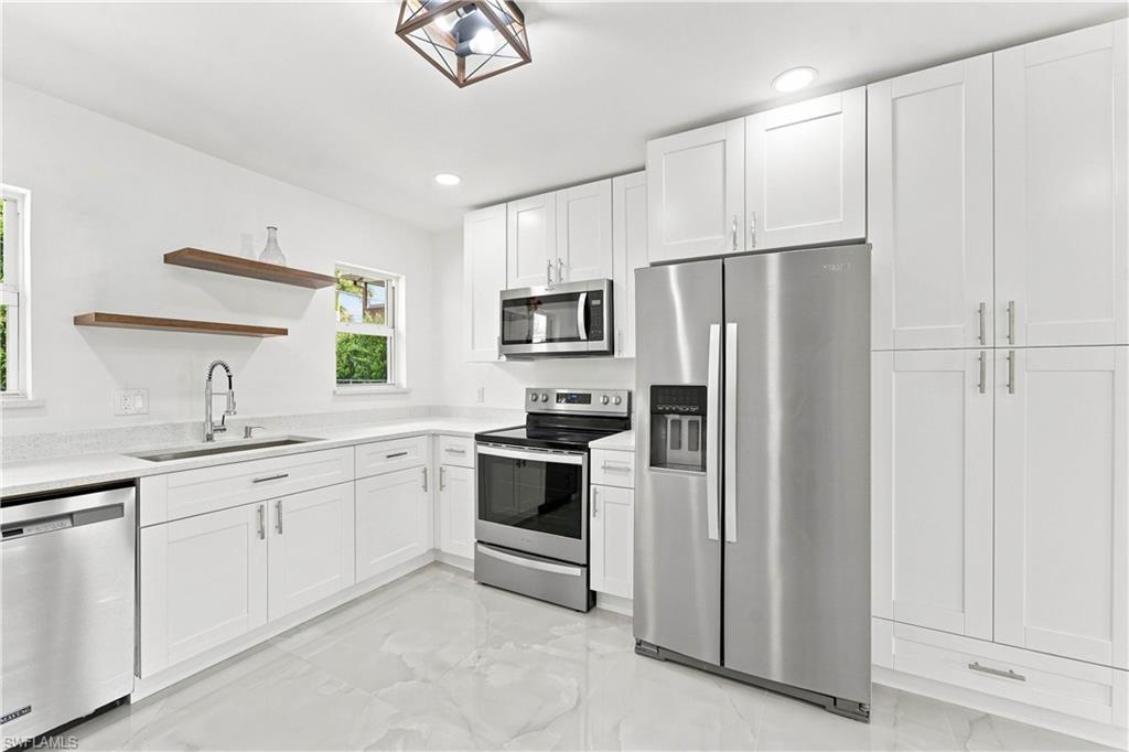 5341 Martin St Property Photo 12
