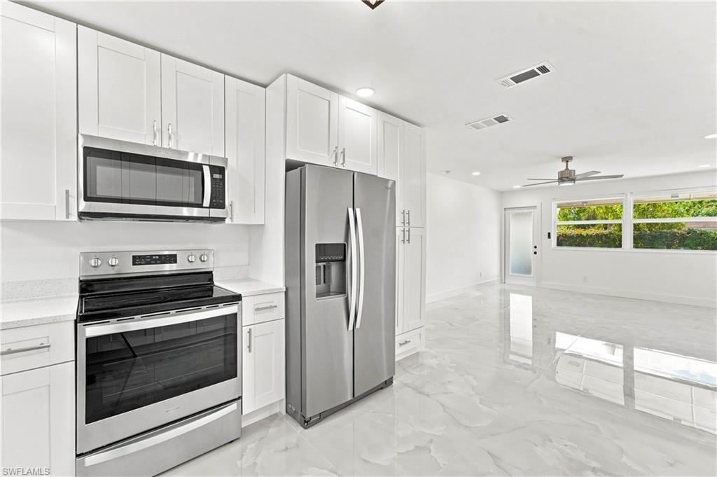 5341 Martin St Property Photo 14