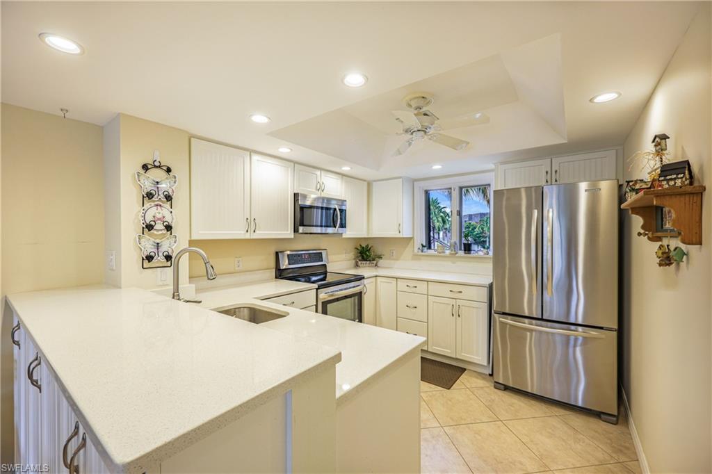 1668 Spoonbill Ln B Property Photo 6
