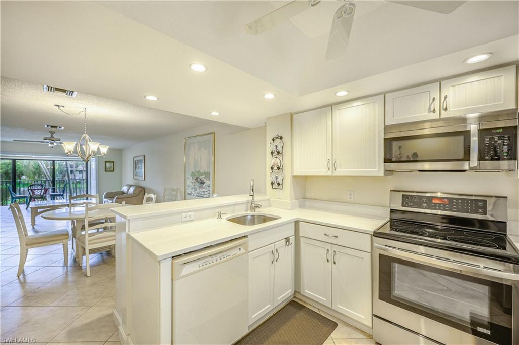 1668 Spoonbill Ln B Property Photo 7